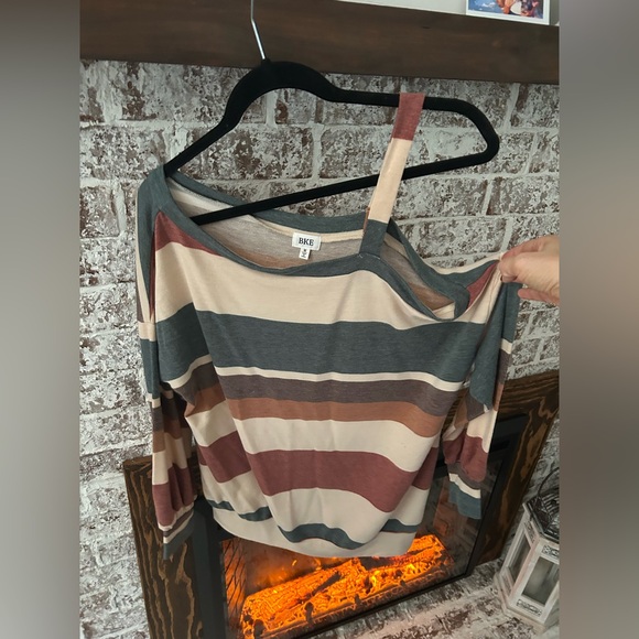 Stripped top - Picture 1 of 3